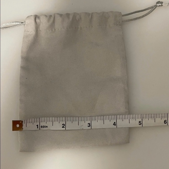 Kendra Scott Cream Pouch with Gold Logo - Picture 4 of 6